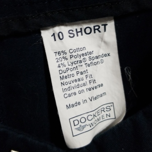 4 pair of Dockers. Sz 10 short. - Picture 2 of 8